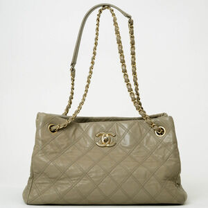 CHANEL Beige Shoulder Bag
